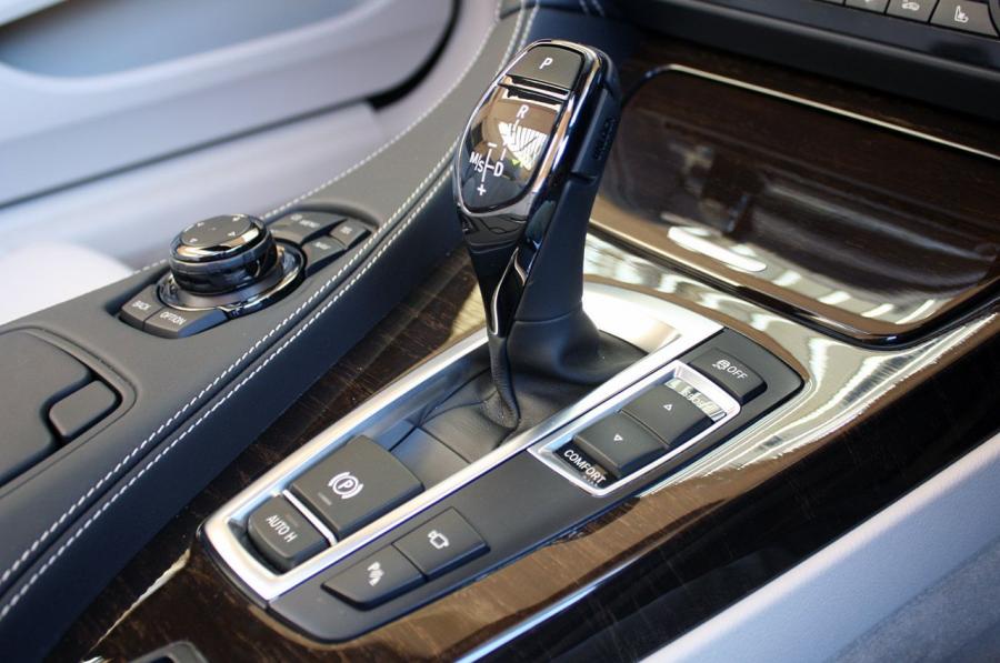  BMW 6-Series Convertible 2012 года  (фото 11 из 52)